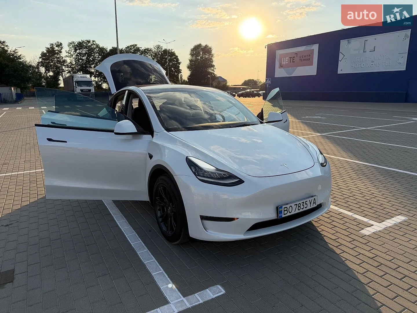 2022 Tesla Model Y - мініатюра 15