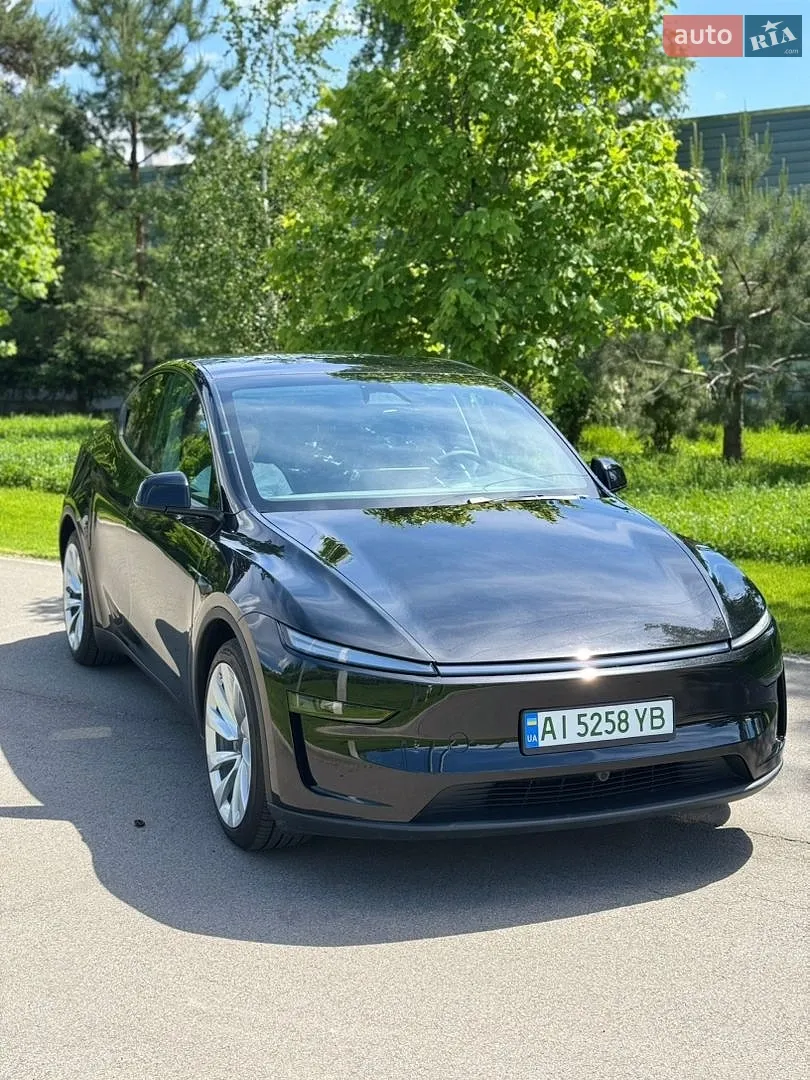 2025 Tesla Model Y - мініатюра 10