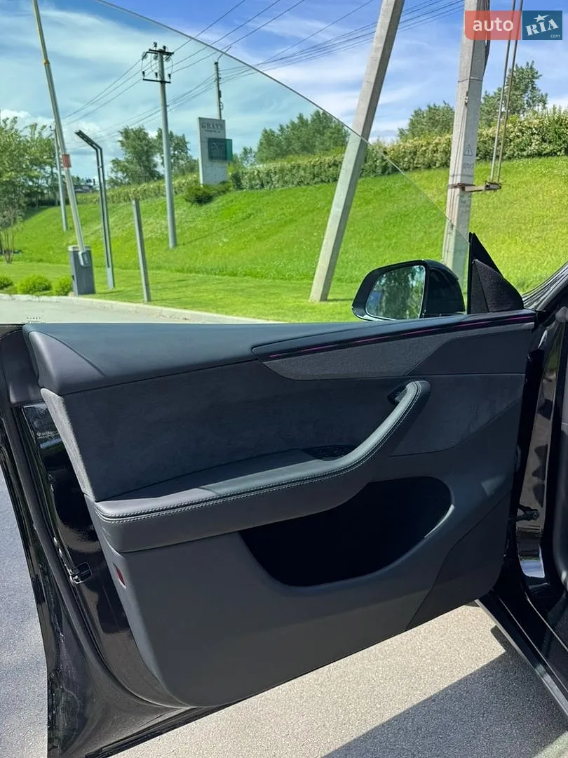 2025 Tesla Model Y - мініатюра 14