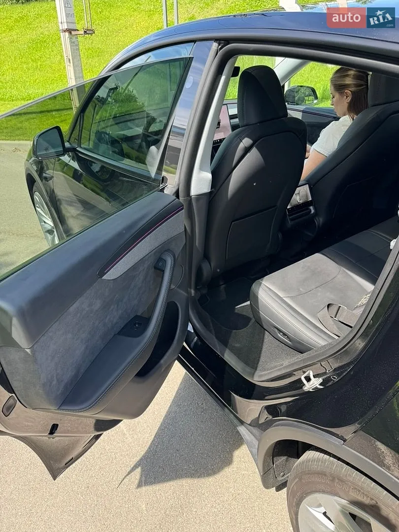 2025 Tesla Model Y - мініатюра 16