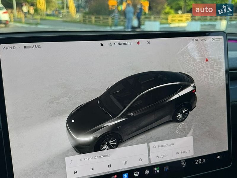 Позашляховик / Кросовер Tesla Model Y 2025 в Києві
