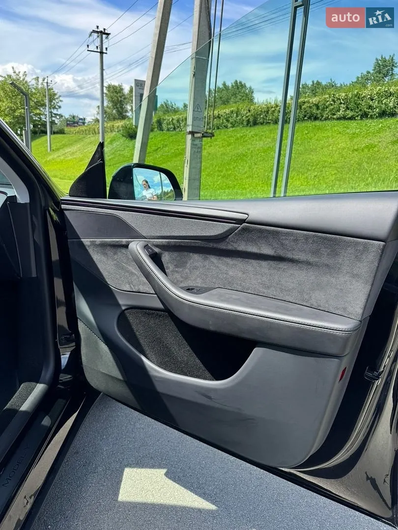 2025 Tesla Model Y - мініатюра 22