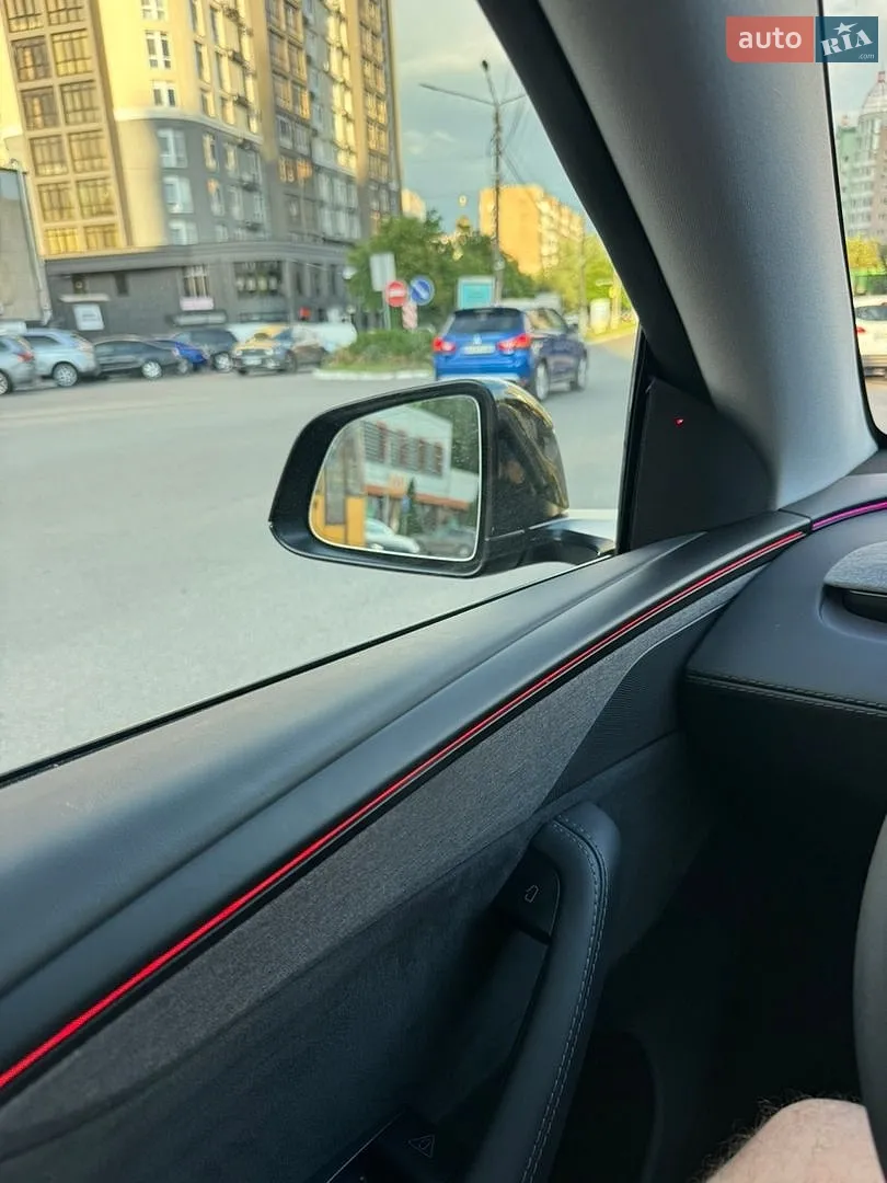 2025 Tesla Model Y - мініатюра 29