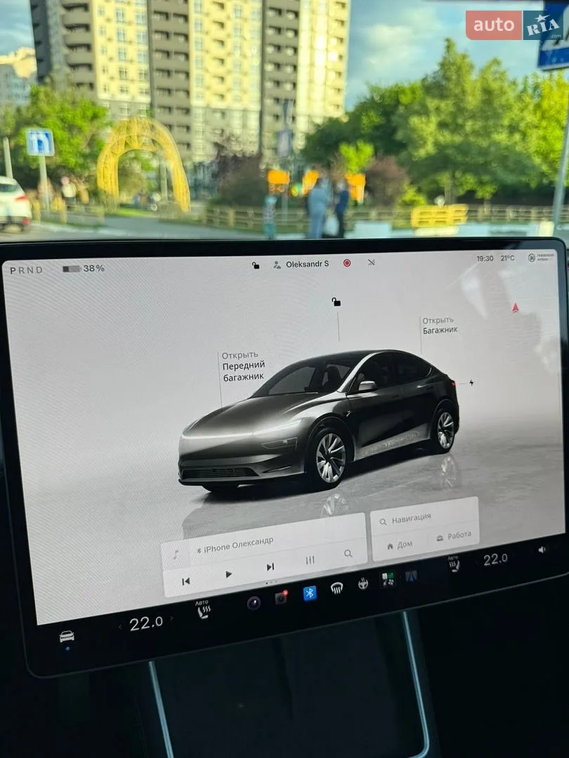 2025 Tesla Model Y - мініатюра 27