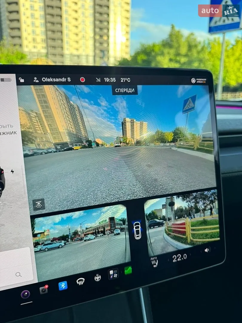2025 Tesla Model Y - мініатюра 32