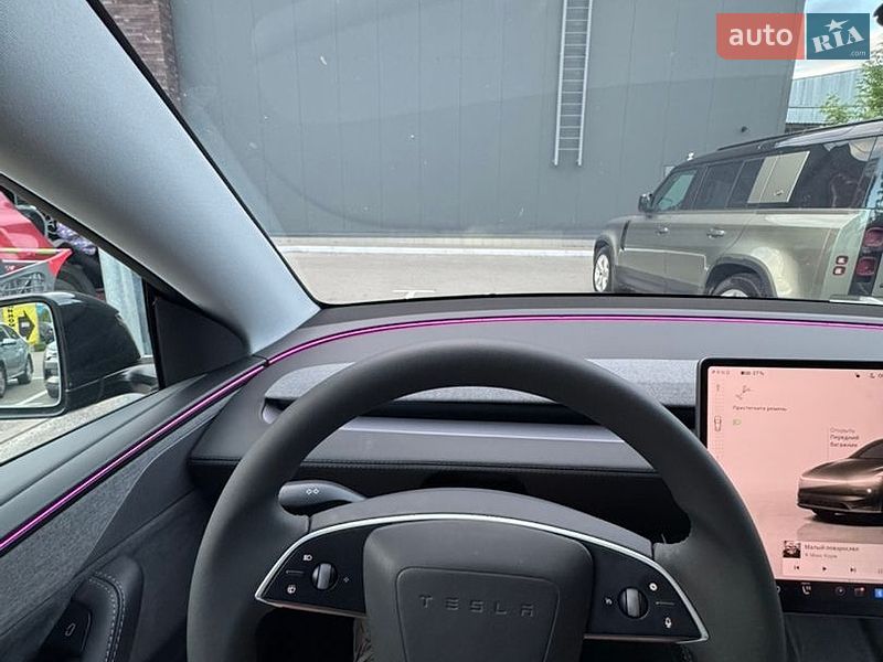 Позашляховик / Кросовер Tesla Model Y 2025 в Києві