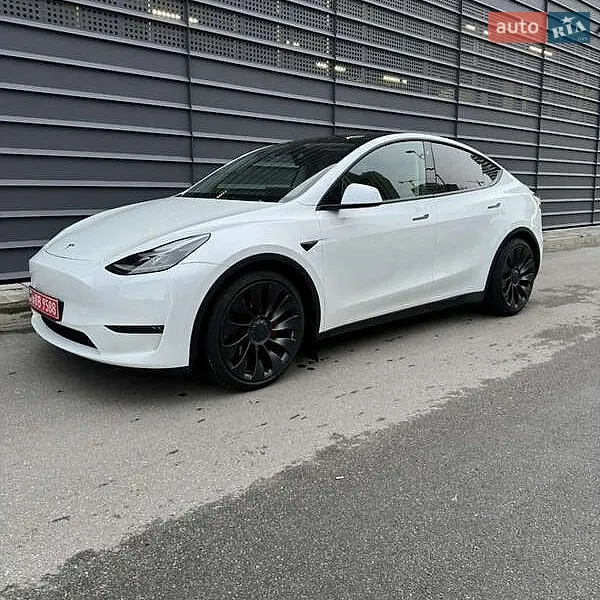 Tesla Model Y 2022