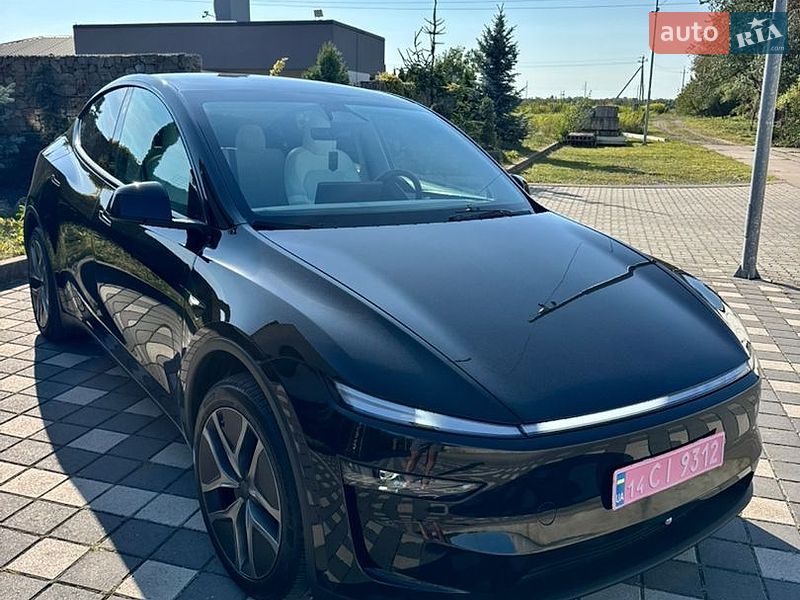 Позашляховик / Кросовер Tesla Model Y 2026 в Стрию
