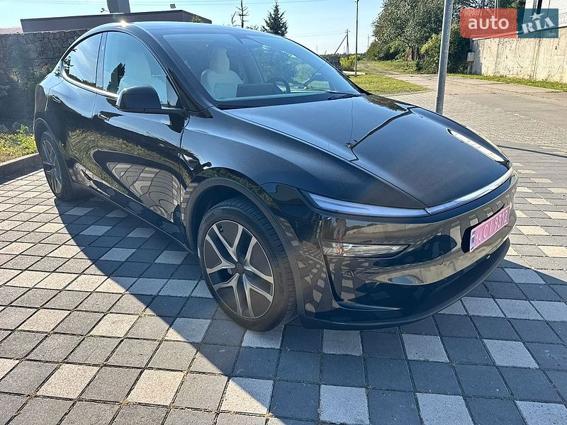 Позашляховик / Кросовер Tesla Model Y 2026 в Стрию