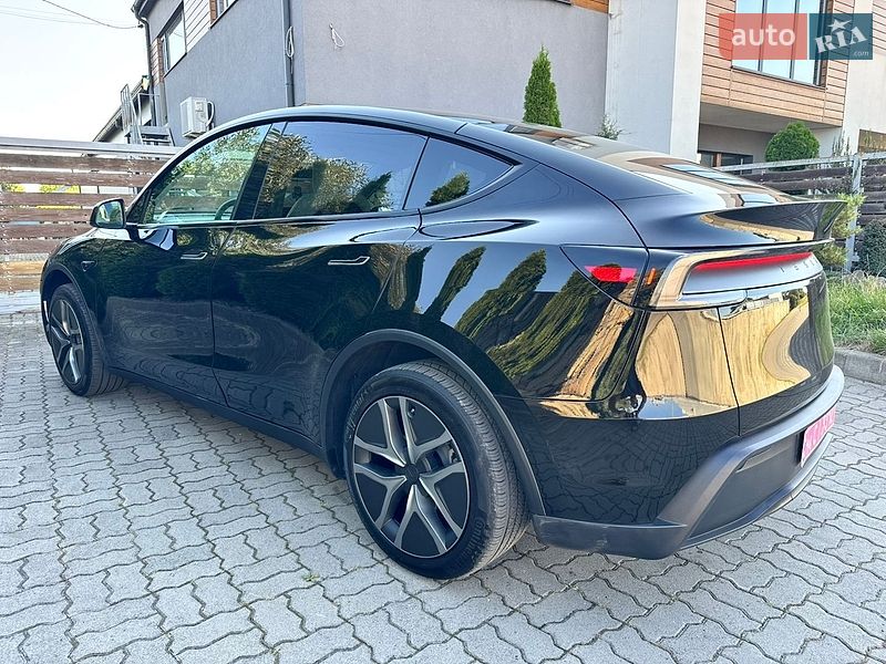 Позашляховик / Кросовер Tesla Model Y 2026 в Стрию