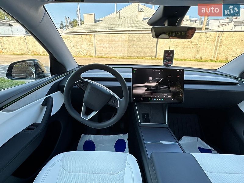 Позашляховик / Кросовер Tesla Model Y 2026 в Стрию