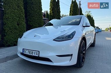 Позашляховик / Кросовер Tesla Model Y 2021 в Львові