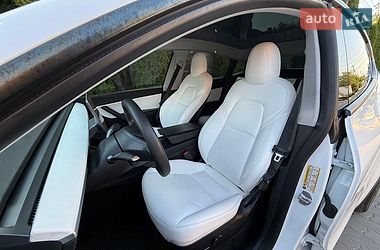 Позашляховик / Кросовер Tesla Model Y 2021 в Львові