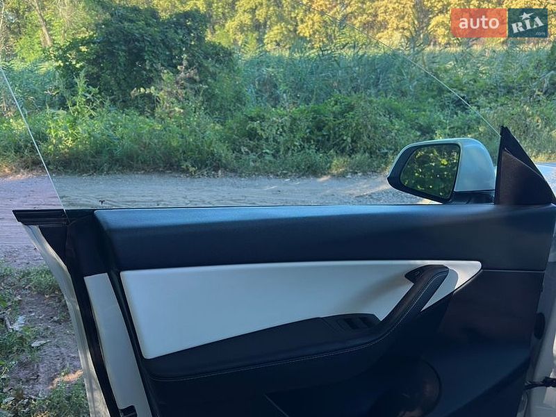 Внедорожник / Кроссовер Tesla Model Y 2021 в Кривом Роге фото 9 Внедорожник / Кроссовер Tesla Model Y 2021 в Кривом Роге