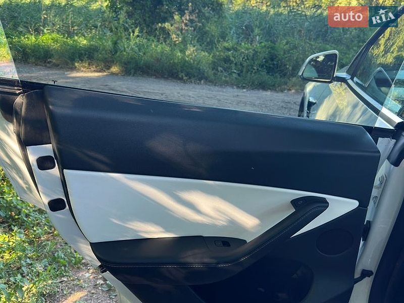 Внедорожник / Кроссовер Tesla Model Y 2021 в Кривом Роге фото 13 Внедорожник / Кроссовер Tesla Model Y 2021 в Кривом Роге