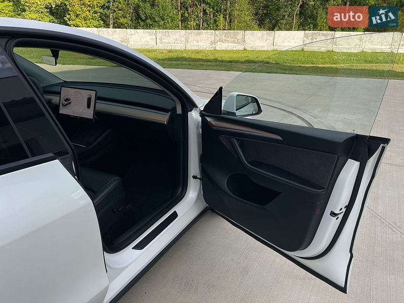 Внедорожник / Кроссовер Tesla Model Y 2023 в Луцке фото 17 Внедорожник / Кроссовер Tesla Model Y 2023 в Луцке