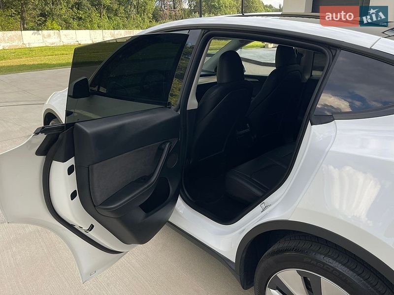 Внедорожник / Кроссовер Tesla Model Y 2023 в Луцке фото 20 Внедорожник / Кроссовер Tesla Model Y 2023 в Луцке