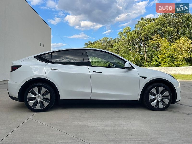 Внедорожник / Кроссовер Tesla Model Y 2023 в Луцке фото 35 Внедорожник / Кроссовер Tesla Model Y 2023 в Луцке