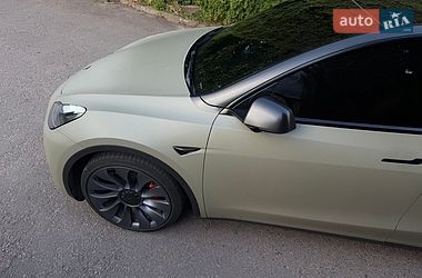 Внедорожник / Кроссовер Tesla Model Y 2021 в Ровно
