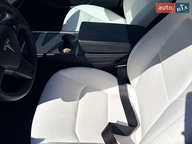 Внедорожник / Кроссовер Tesla Model Y 2021 в Калиновке