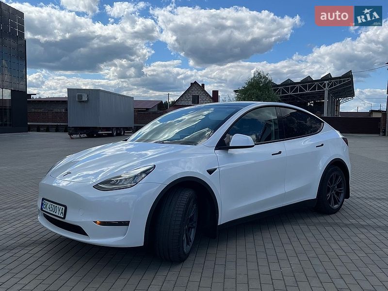Внедорожник / Кроссовер Tesla Model Y 2022 в Костополе