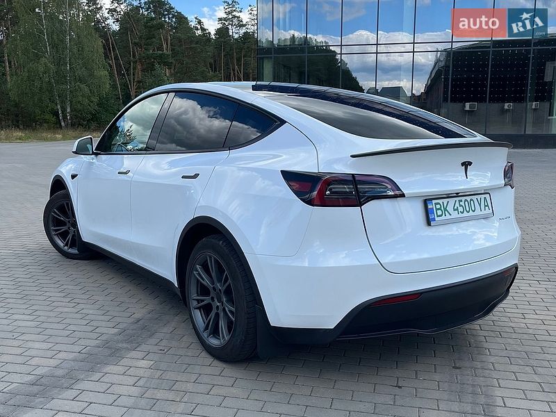 Внедорожник / Кроссовер Tesla Model Y 2022 в Костополе