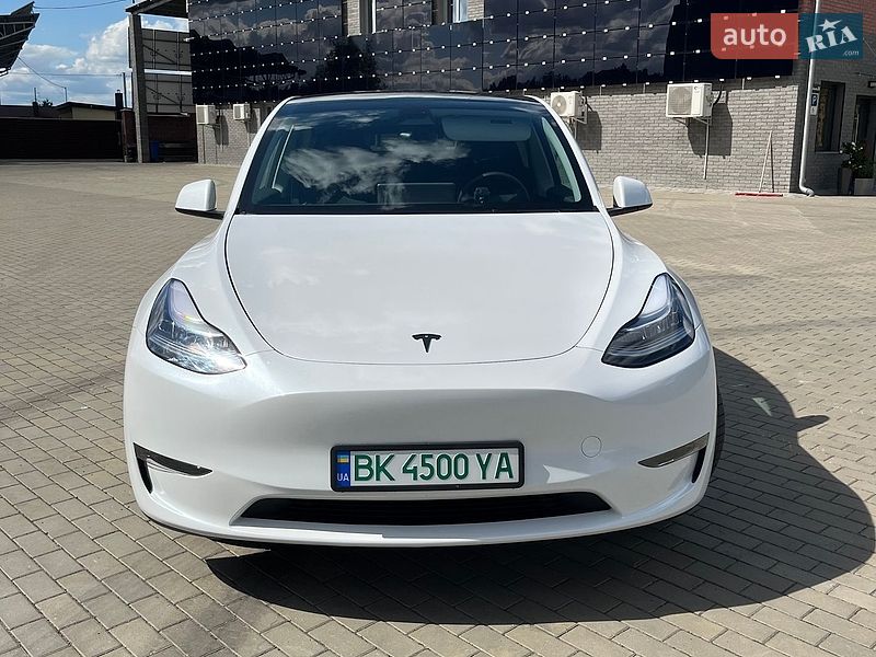 Внедорожник / Кроссовер Tesla Model Y 2022 в Костополе