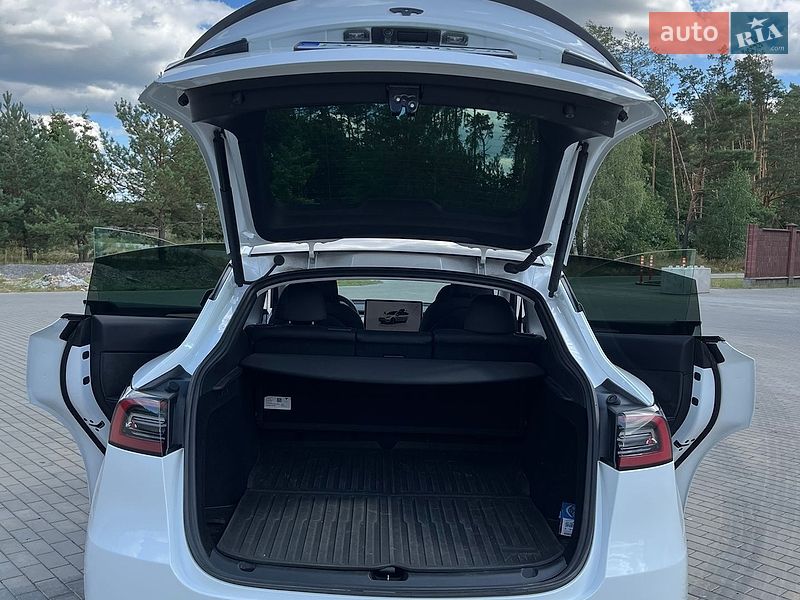 Внедорожник / Кроссовер Tesla Model Y 2022 в Костополе