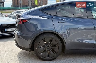 Внедорожник / Кроссовер Tesla Model Y 2023 в Львове