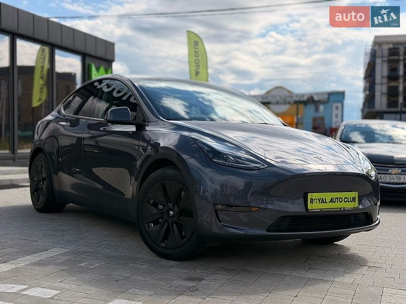 Внедорожник / Кроссовер Tesla Model Y 2023 в Львове