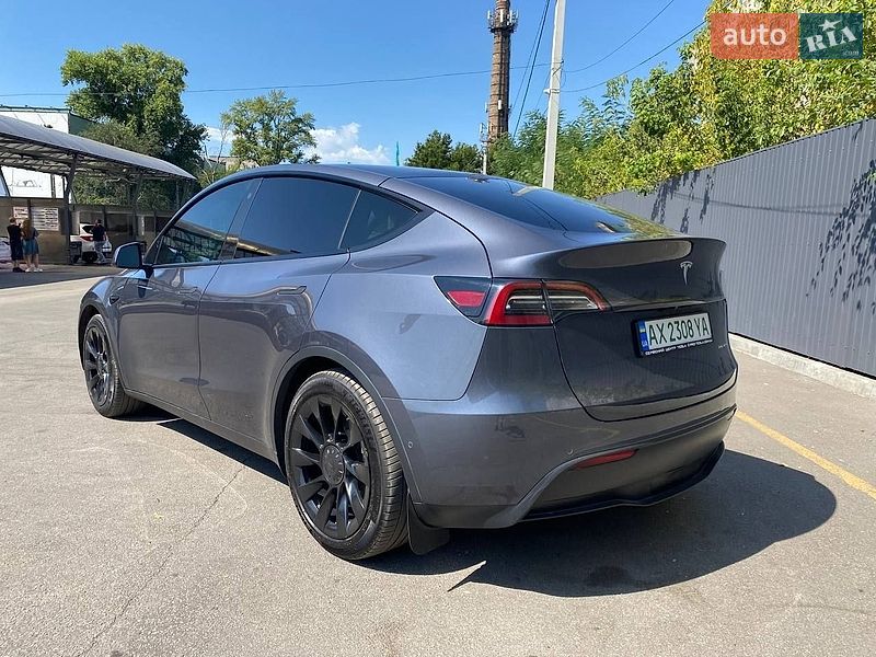 Позашляховик / Кросовер Tesla Model Y 2021 в Дніпрі