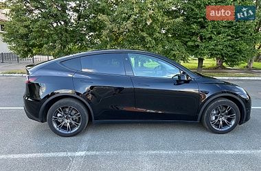 Позашляховик / Кросовер Tesla Model Y 2024 в Києві
