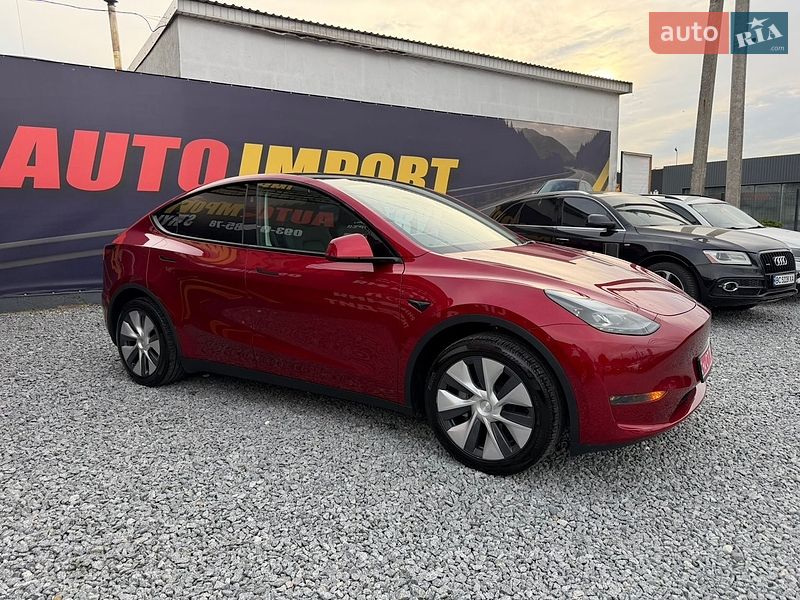 Позашляховик / Кросовер Tesla Model Y 2024 в Стрию