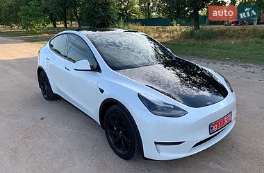 Внедорожник / Кроссовер Tesla Model Y 2020 в Киеве