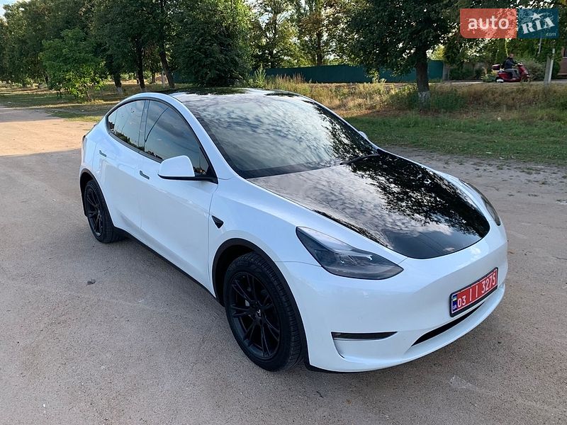 Tesla Model Y 2020