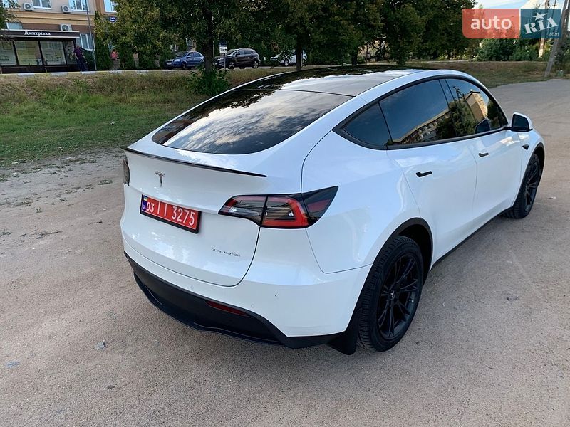 Позашляховик / Кросовер Tesla Model Y 2020 в Києві