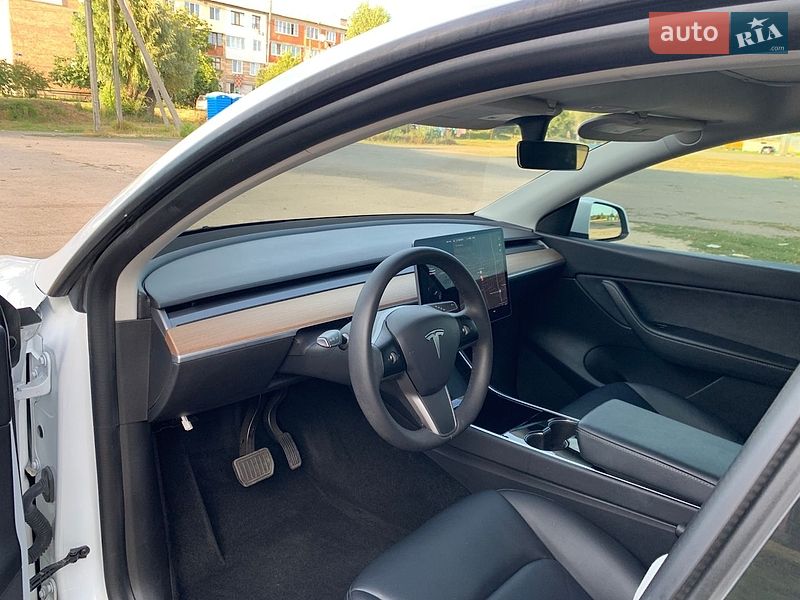 Позашляховик / Кросовер Tesla Model Y 2020 в Києві