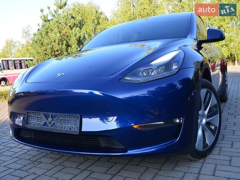 Позашляховик / Кросовер Tesla Model Y 2024 в Дрогобичі