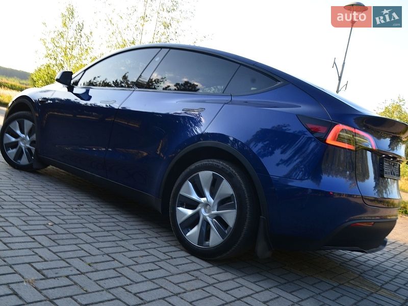 Позашляховик / Кросовер Tesla Model Y 2024 в Дрогобичі