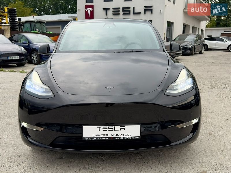 Tesla Model Y 2021