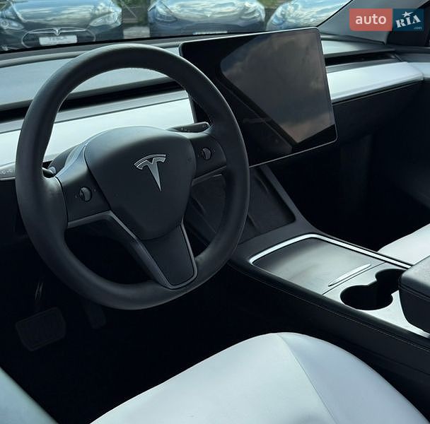 Позашляховик / Кросовер Tesla Model Y 2023 в Вінниці фото 16 Позашляховик / Кросовер Tesla Model Y 2023 в Вінниці