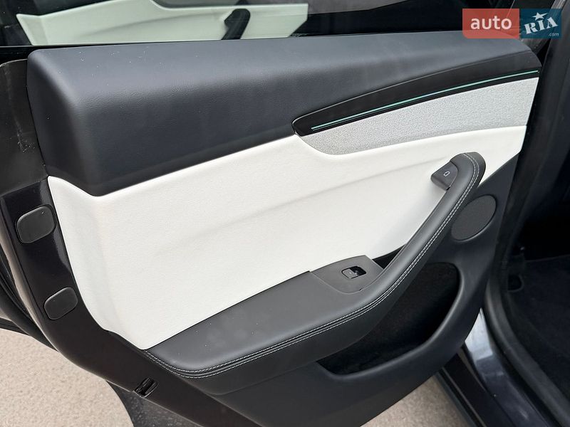 Позашляховик / Кросовер Tesla Model Y 2025 в Бориславі фото 13 Позашляховик / Кросовер Tesla Model Y 2025 в Бориславі