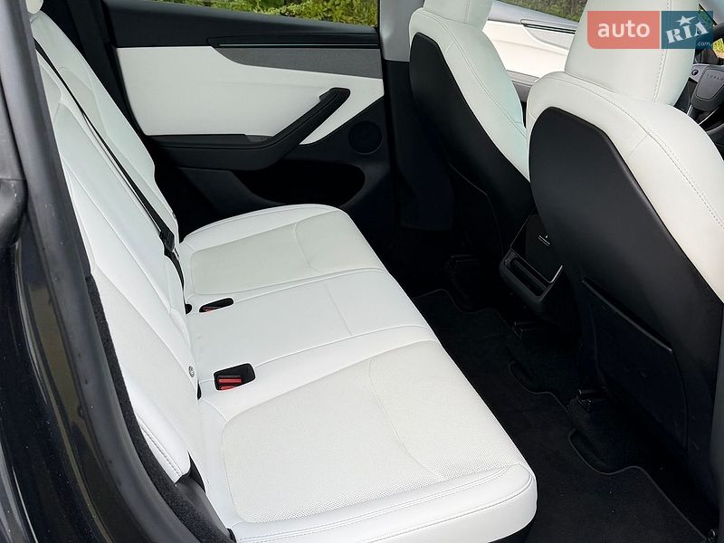 Позашляховик / Кросовер Tesla Model Y 2025 в Бориславі фото 18 Позашляховик / Кросовер Tesla Model Y 2025 в Бориславі