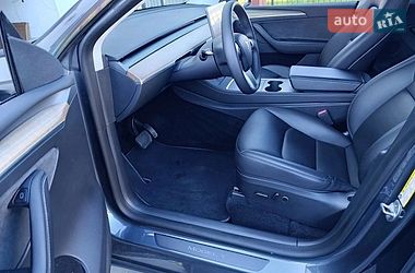 Позашляховик / Кросовер Tesla Model Y 2023 в Києві