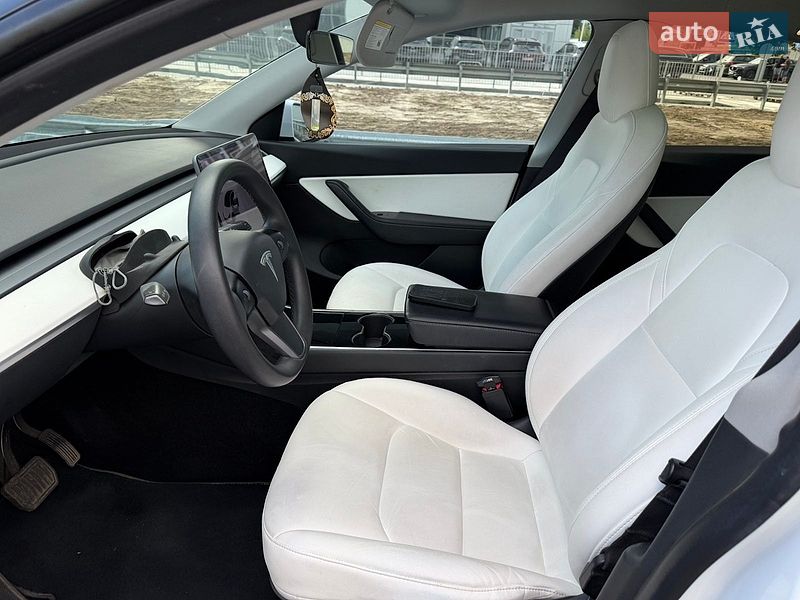 Позашляховик / Кросовер Tesla Model Y 2020 в Івано-Франківську