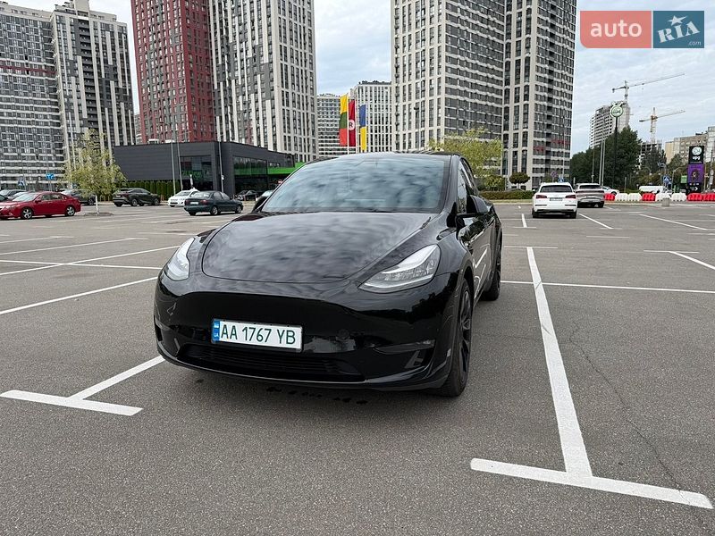Внедорожник / Кроссовер Tesla Model Y 2022 в Киеве