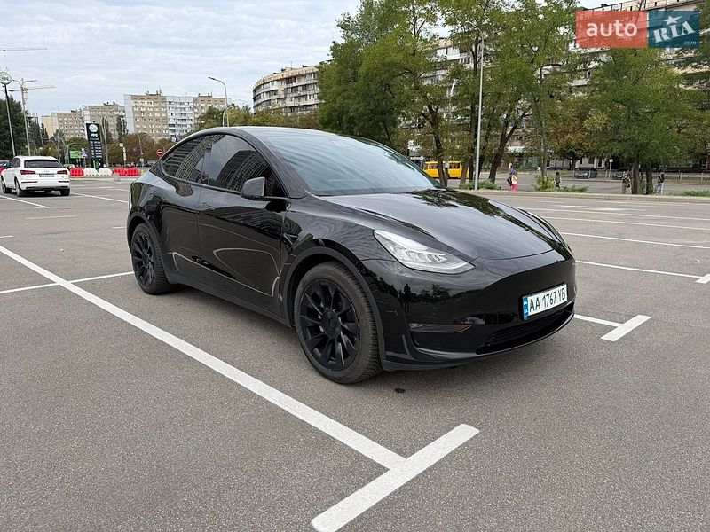Позашляховик / Кросовер Tesla Model Y 2022 в Києві