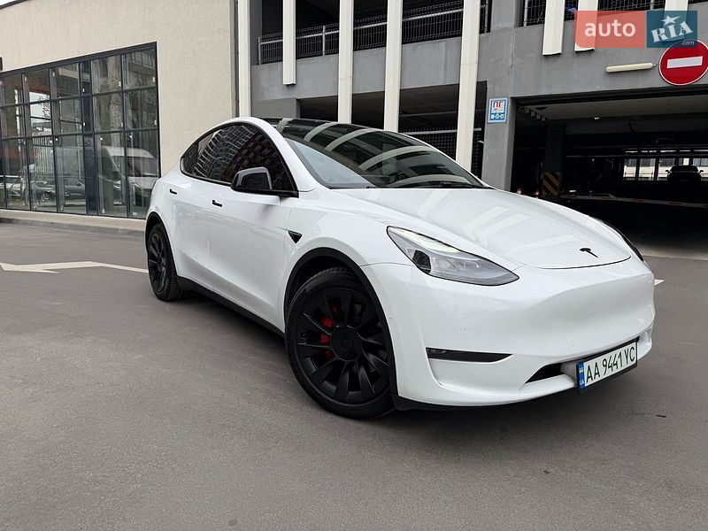 Позашляховик / Кросовер Tesla Model Y 2021 в Києві