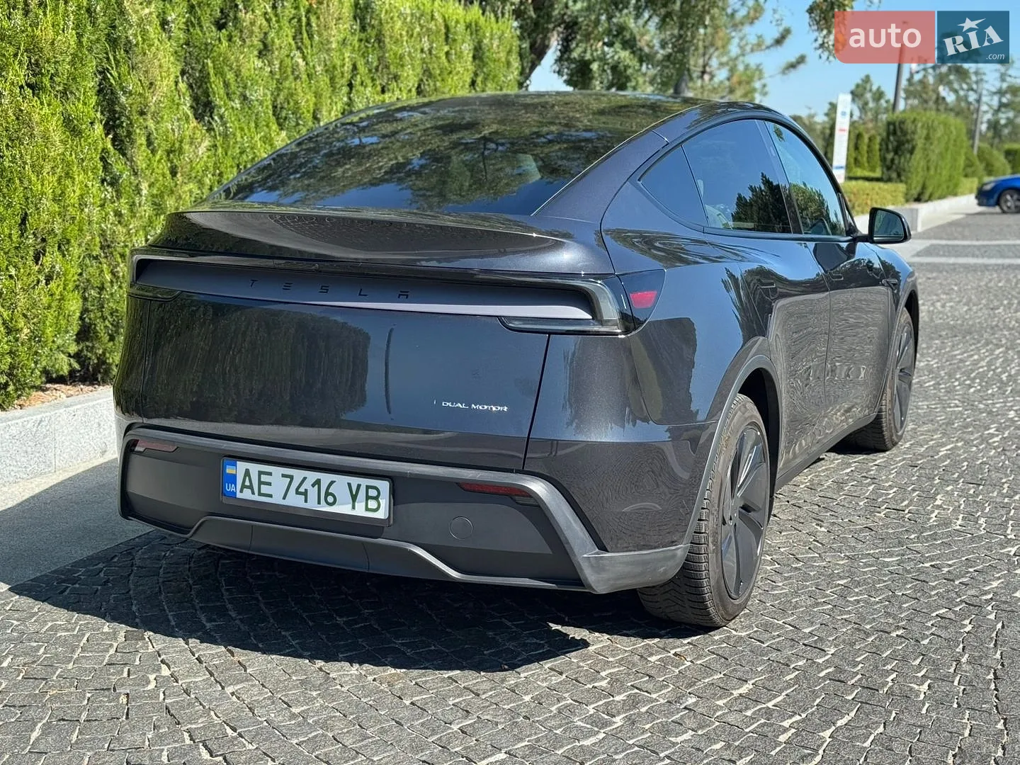 2025 Tesla Model Y - мініатюра 11
