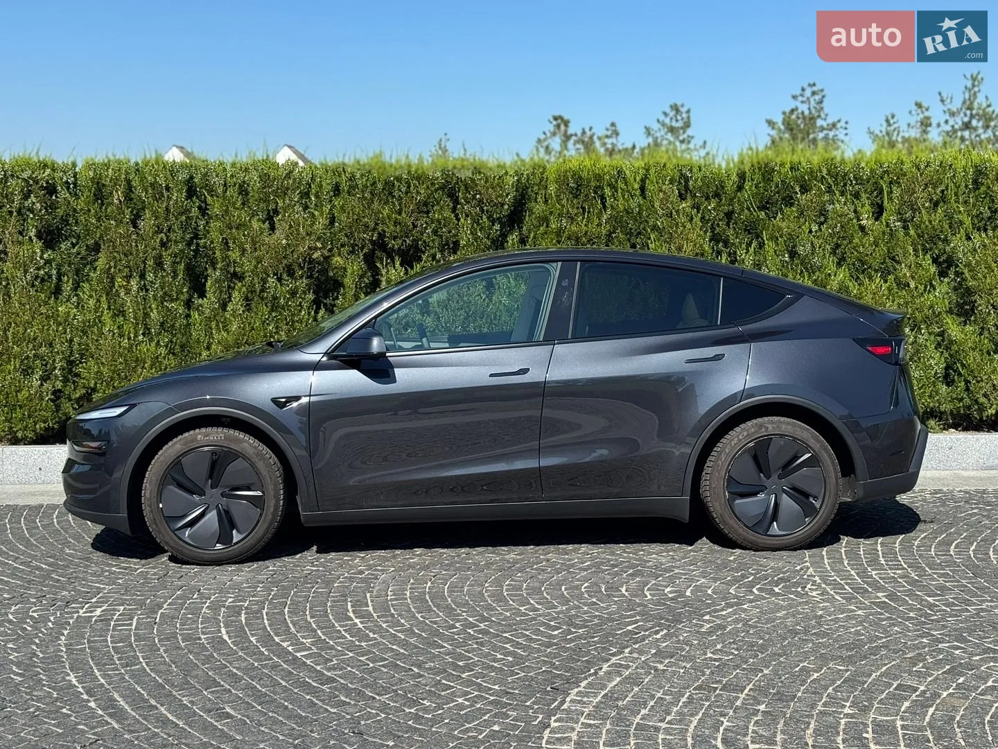 2025 Tesla Model Y - мініатюра 7